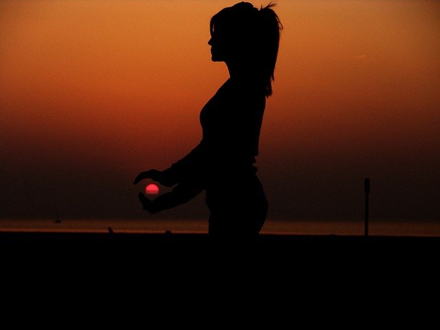 Fot.Pixabay/[url=http://pixabay.com/pl/medytacja-cie%C5%84-jesie%C5%84-upadek-277889/]ecowa[/url] / [url=http://pixabay.com/pl/service/terms/#download_terms]CC O[/url] Mój perfekcjonizm definiuje minimalizm
