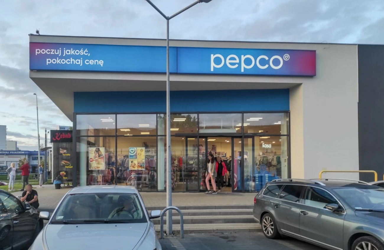 Tani, a efekt WOW. Ten biały szydełkowy komplet z Pepco to hit lata