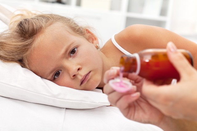 Nie zawsze jesteśmy dość uważni przed podaniem dziecku leku