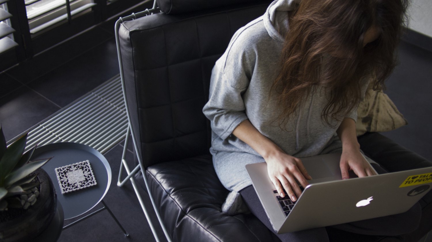 Cyberbulling to plaga naszych czasów. Nie jest jednak zastępcą, lecz dodatkiem do znanego od zawsze dręczenia w szkole