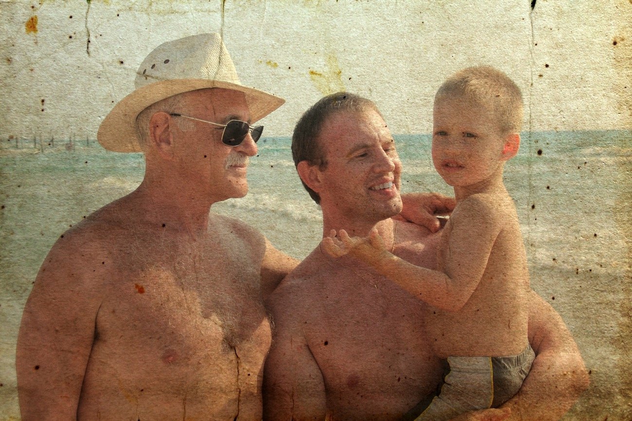 Rola ojca - trzy pokolenia mężczyzn - dziadek, tata, syn