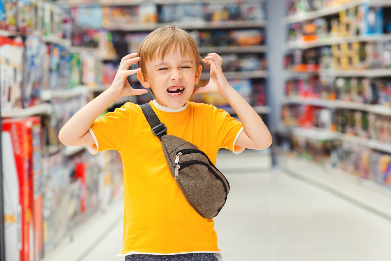 niegrzeczne dziecko, zachowanie dziecka w sklepie, awantura