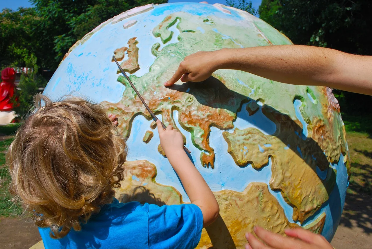 Fot. Pixabay / [url=https://pixabay.com/pl/nauka-geografia-nauczanie-dziecko-928638/]Mojpe[/url] / [url=https://pixabay.com/service/terms/#usage]CC0 Public Domain[/url]