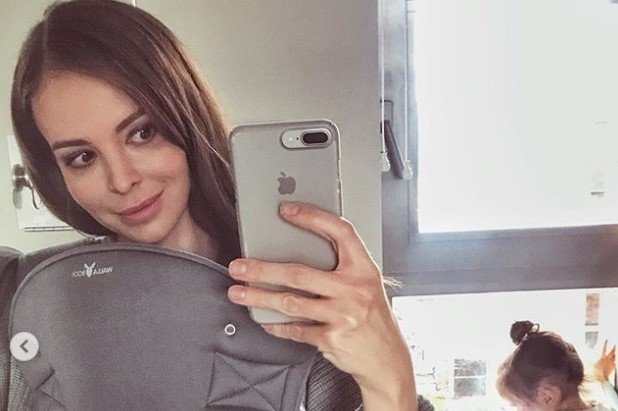 Czy można nosić niemowlaka w nosidle?