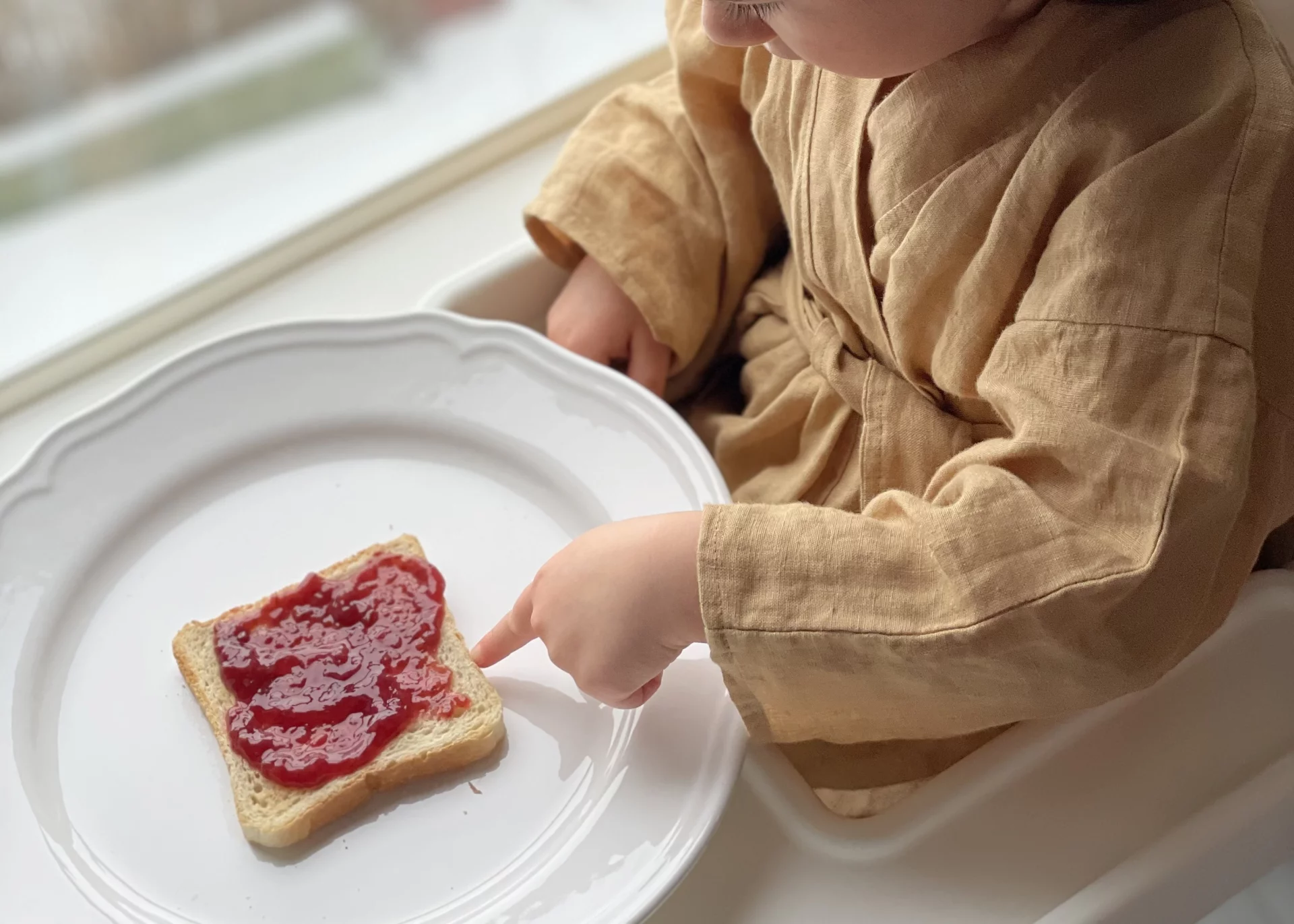 Tost z dobrej jakości konfiturą to siła prostoty.