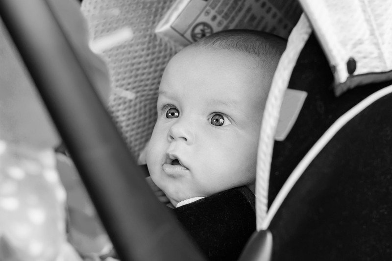 Czy można pozostawić dziecko choćby na 3 minuty w aucie w czasie upałów?