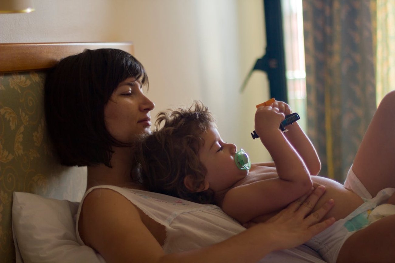 To może wpłynąć na tę granicę: między zachowaniem spokoju a wybuchem, które wpłynie krzywdząco na twoją relację z dzieckiem.