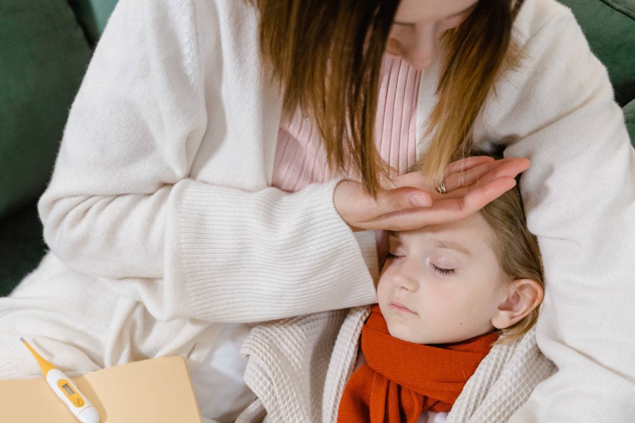Gorączka u dziecka, temperatura dziecka, podwyższona temperatura, gorączka, jak mierzyć gorączkę, gdzie mierzyć temperaturę