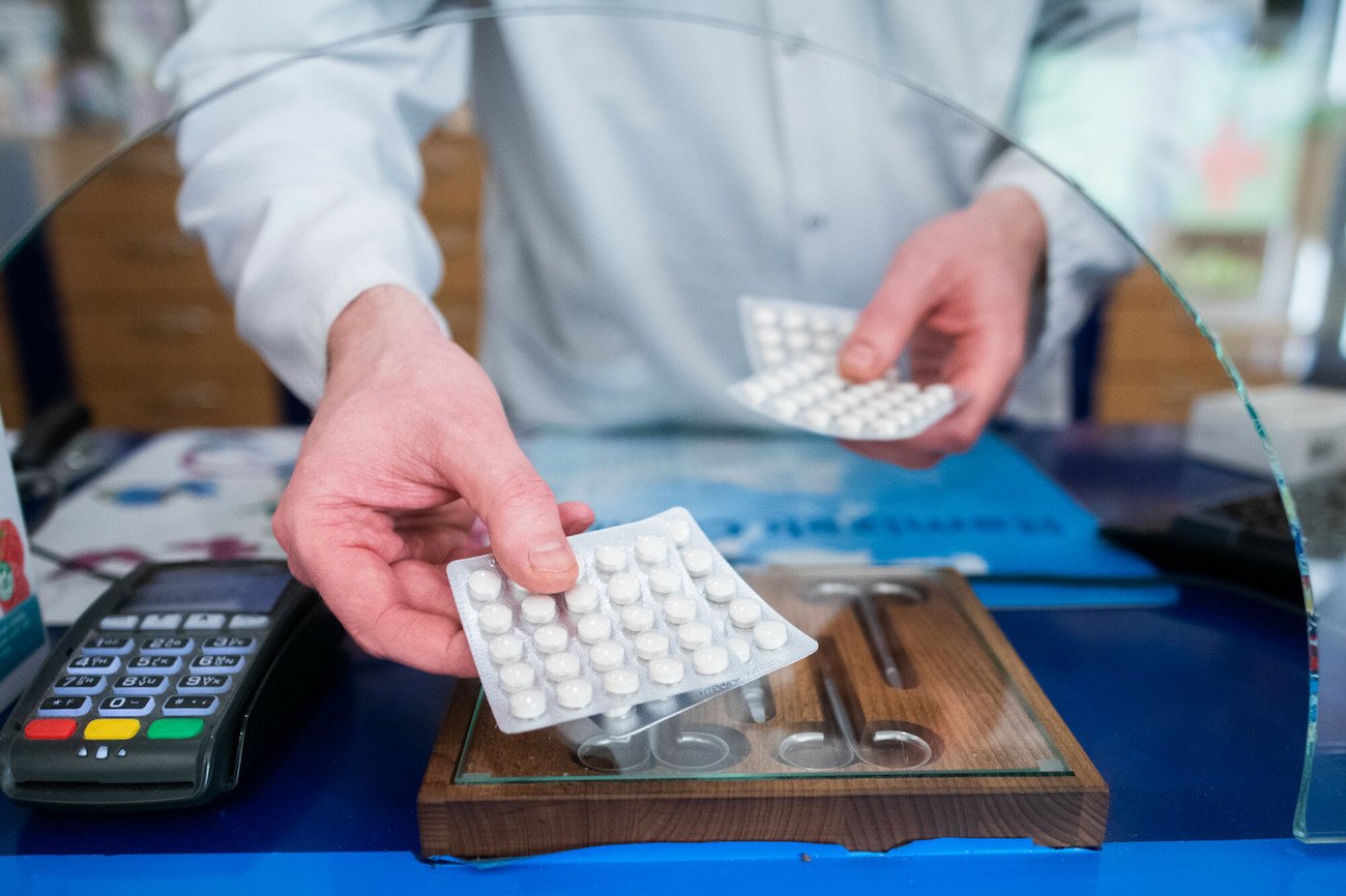 Leki są coraz droższe, ale są na to sposoby. choćby trzy - podpowiada farmaceutka