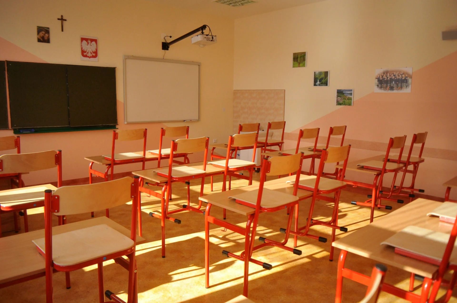 Religia w szkołach to relikt przeszłości, ale i tak tam zostanie