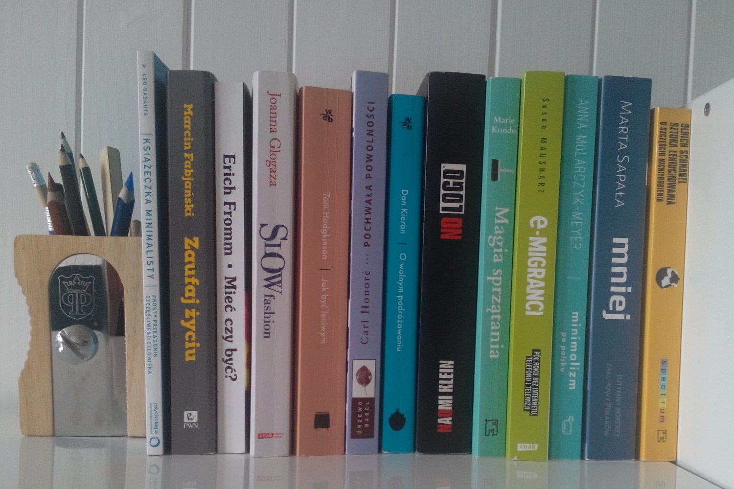 Część zbioru poświęcona tematyce minimalizmu i powolnego życia.