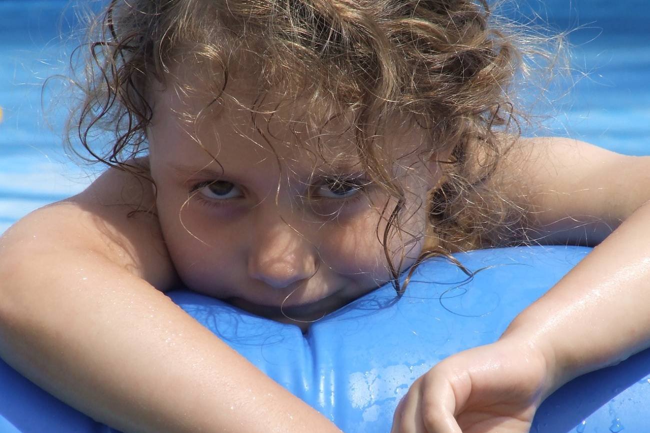Zespół zanurzenia może skończyć się tragicznie. Pediatra o niepokojących objawach