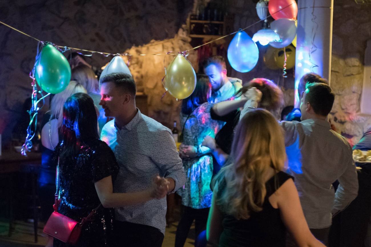 opieka nad dzieckiem, opieka w sylwestra, dziecko na sylwestrze, sylwester, sylwester rodziców, gdzie zostawić dziecko na sylwestra