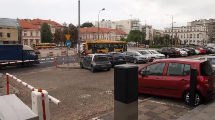 pl. Trzech Krzyży dziś