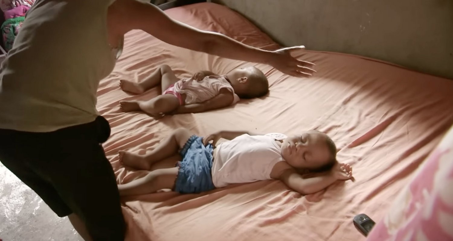 Bliźnięta w tej wiosce są traktowane jak przeklęte