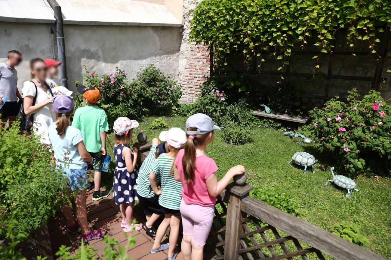 1200 zł na wakacje dla dzieci. Dofinansowanie można dostać, spełniając dwa warunki