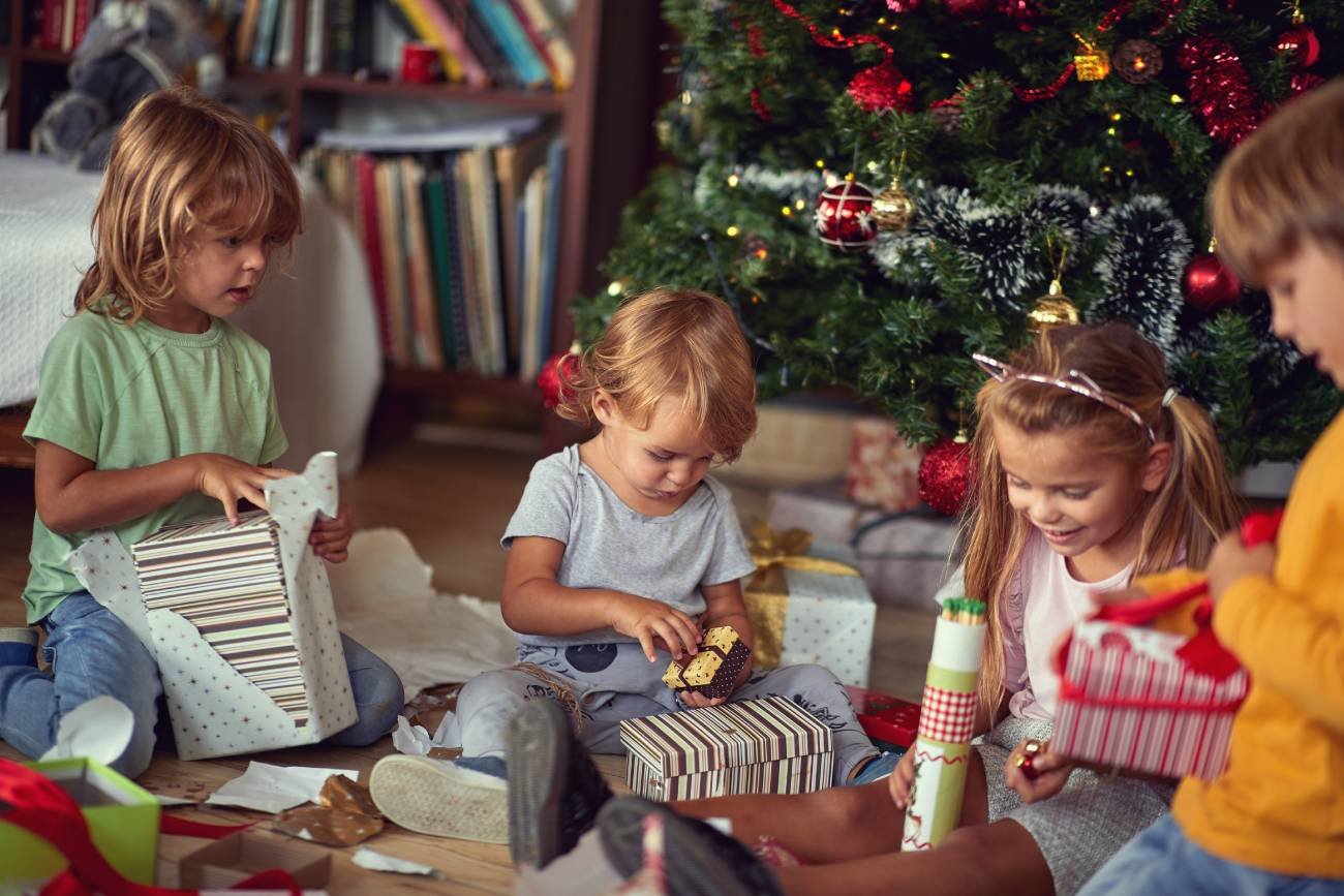 "Powinni dostawać zabawki". Rozmowa o prezentach pokazała, iż wychowujemy ogłupione pokolenie