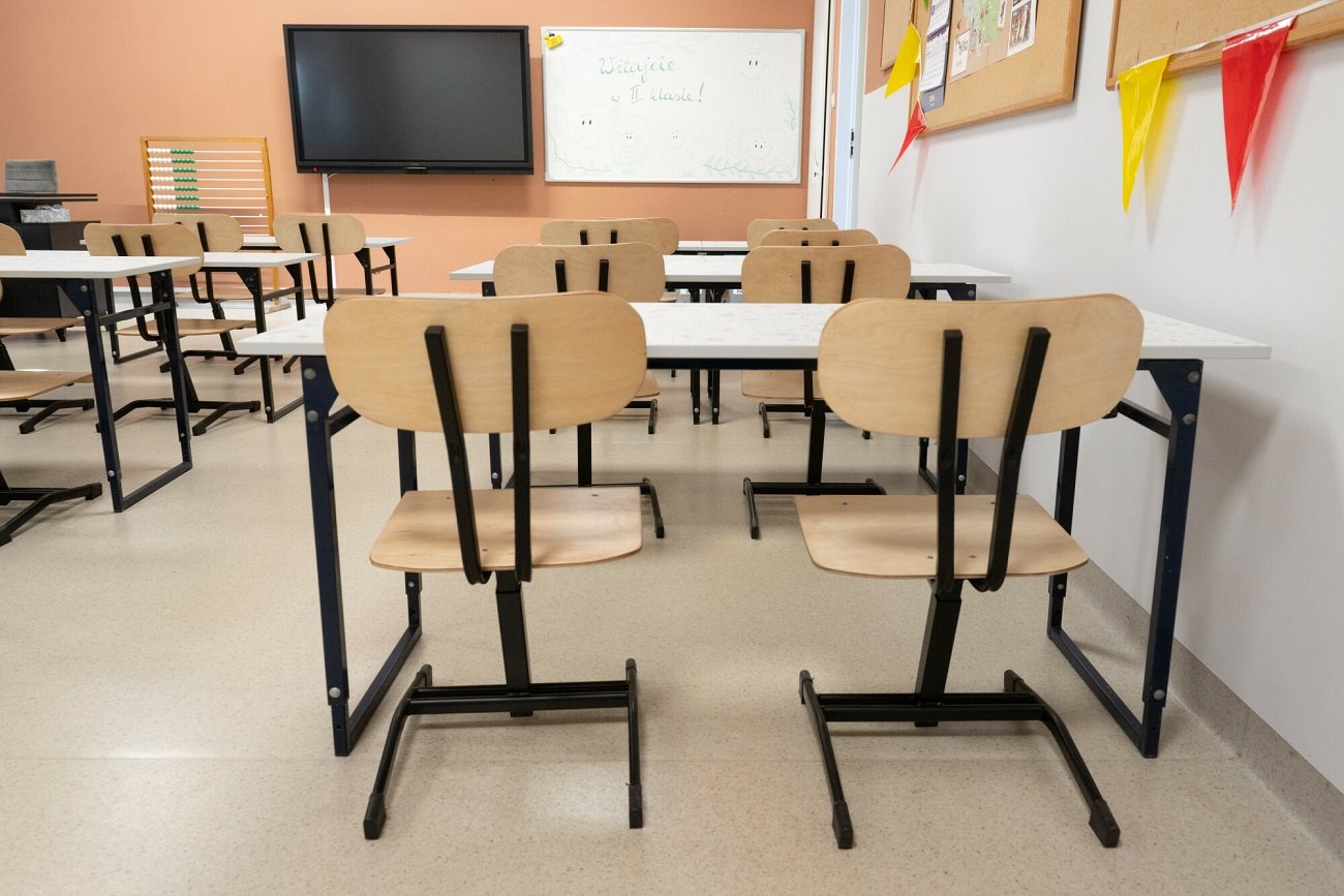 Czy uczniowie będą chodzić do szkoły przez cztery dni? Nauczyciele będą pracować przez cztery dni w tygodniu.