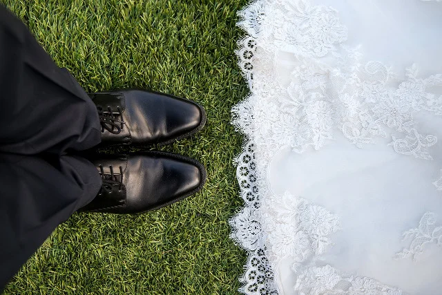 Fot. Pixabay / [url=https://pixabay.com/en/bride-groom-matrimony-wedding-690292/]Unsplash[/url] / [url=https://pixabay.com/en/service/terms/#download_terms]CC0 Public Domain[/url]