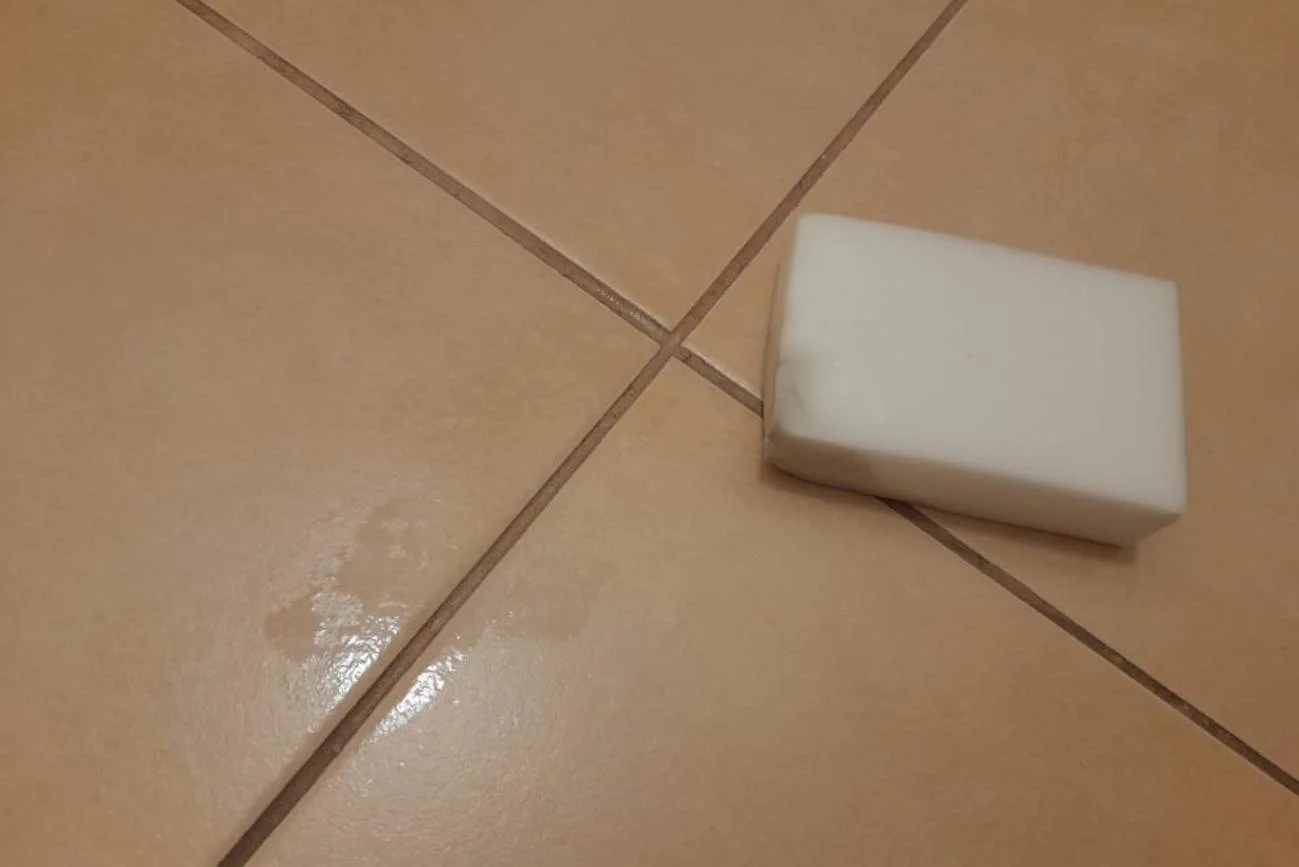 magiczna gąbka zastosowania, magiczna gąbka, jak używać magicznej gąbki, do czego magiczna gąbka
