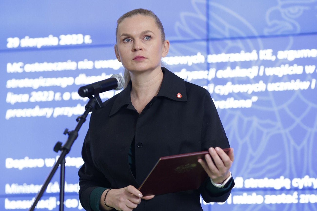 Barbara Nowacka na konferencji dot. programu "Laptop dla ucznia".
