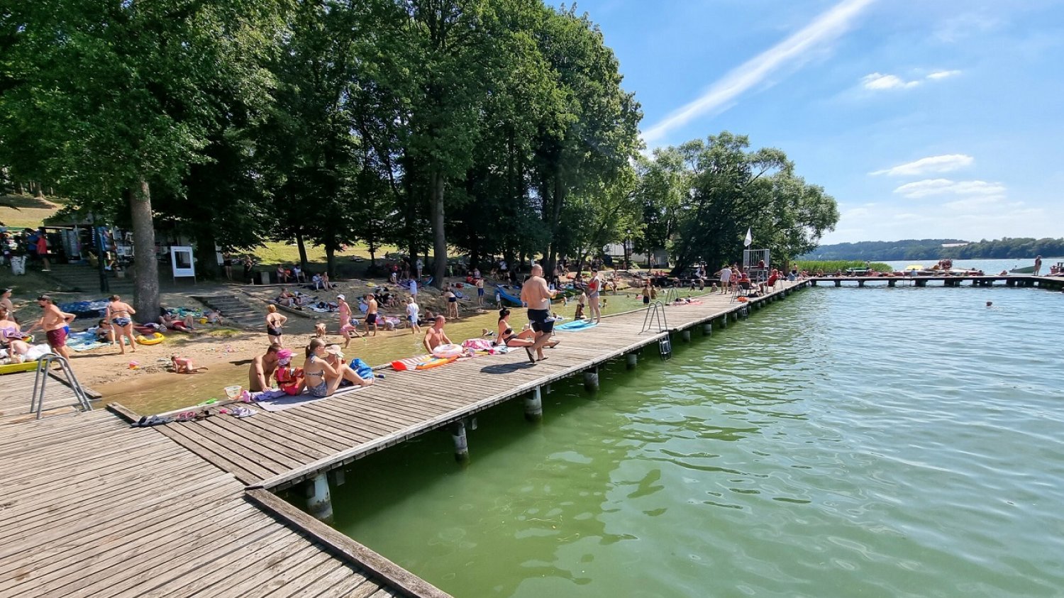 wakacje nad jeziorem