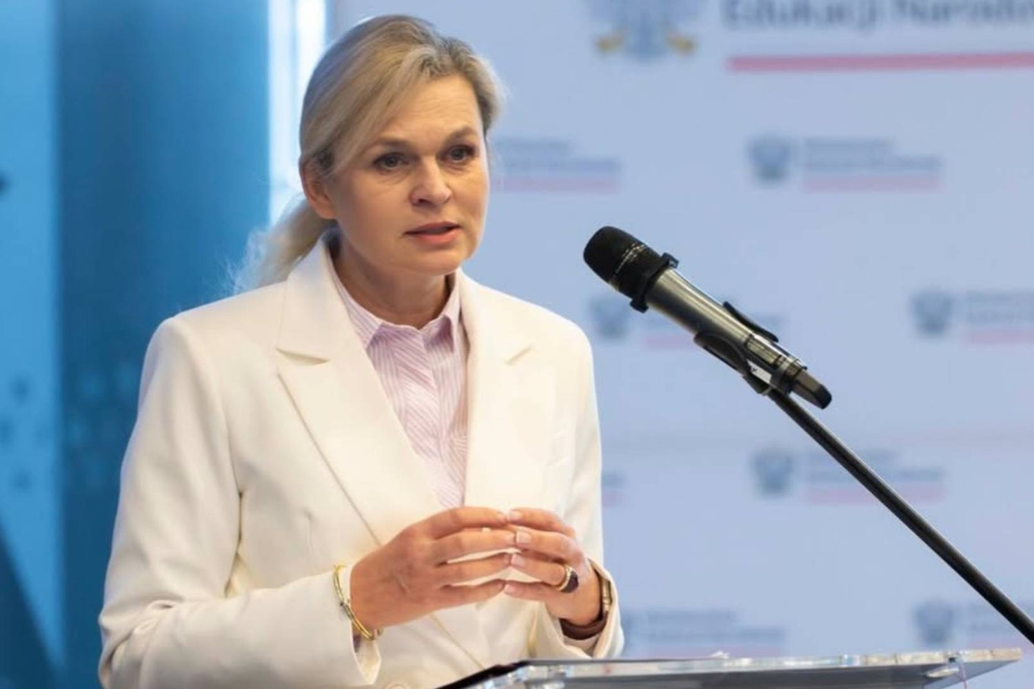 Barbara Nowacka podczas przemówienia