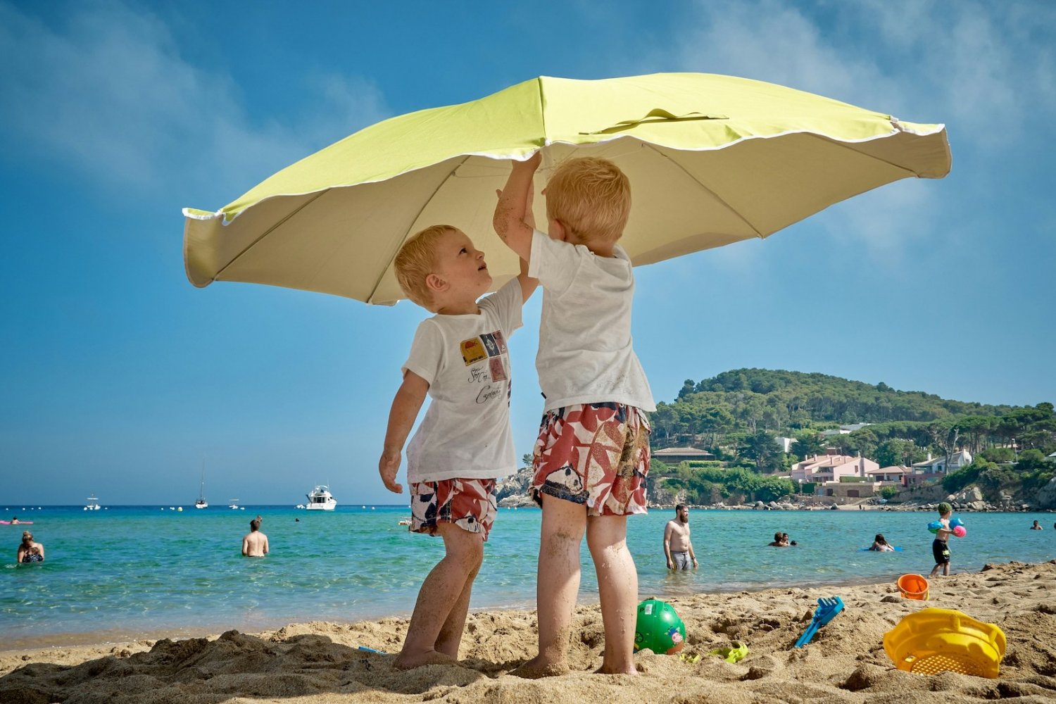 dzieci na plaży