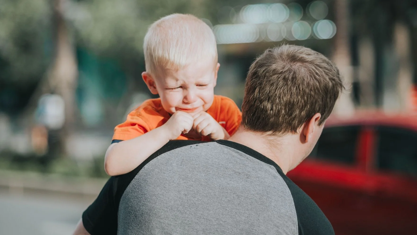 "Nie ty, mama!" Oto jak zachować się, kiedy dziecko wybiera jednego rodzica