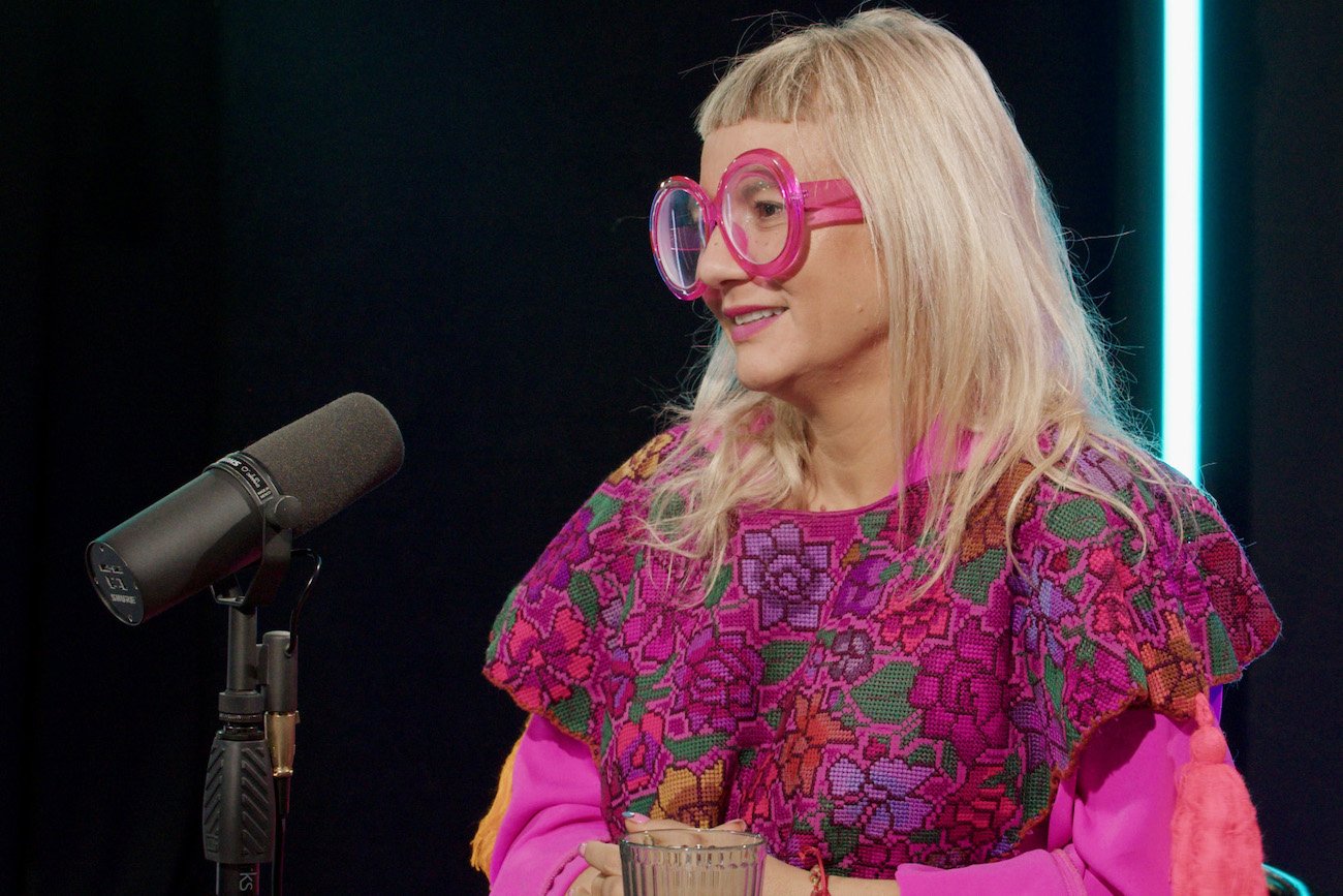 Julia Izmałkowa o swojej książce "Love first".