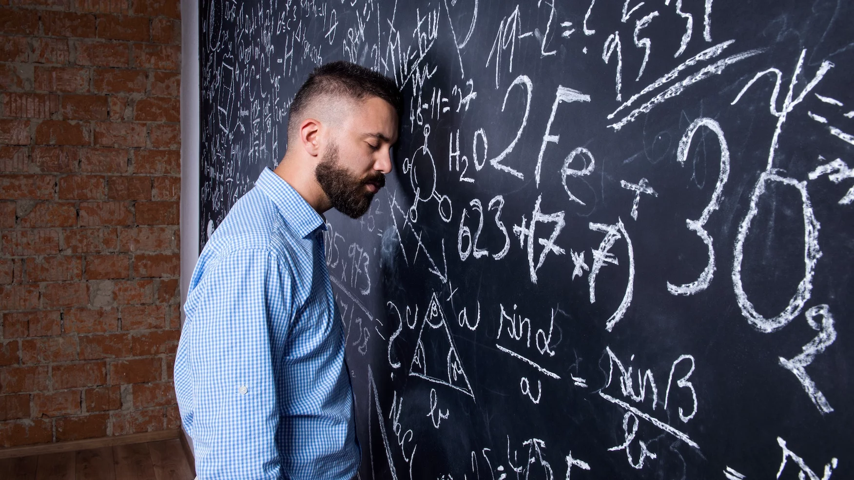 Prezenty, których żaden nauczyciel nie chciałby otrzymać na Dzień Nauczyciela. "Darujcie to sobie"