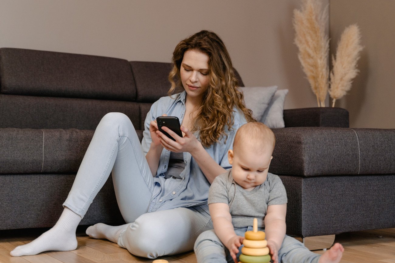 niezaangażowany rodzic, zaniedbanie, rodzic