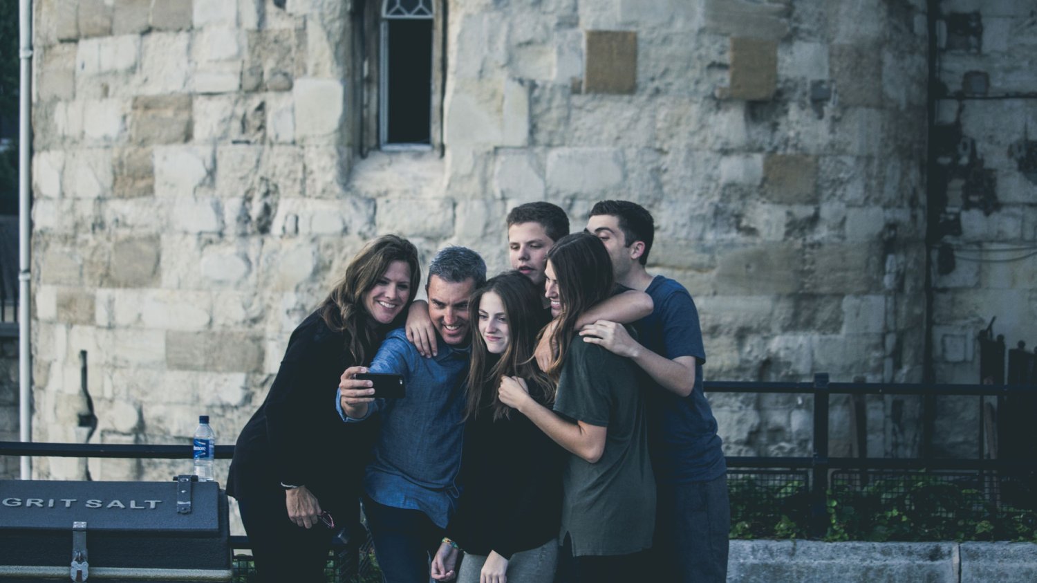 Fot. Pexels / [url=https://www.pexels.com/photo/selfie-family-generation-father-9746/]creativevix.com[/url] / [url=https://www.pexels.com/photo-license/]CC0 / Public Domainc[/url]