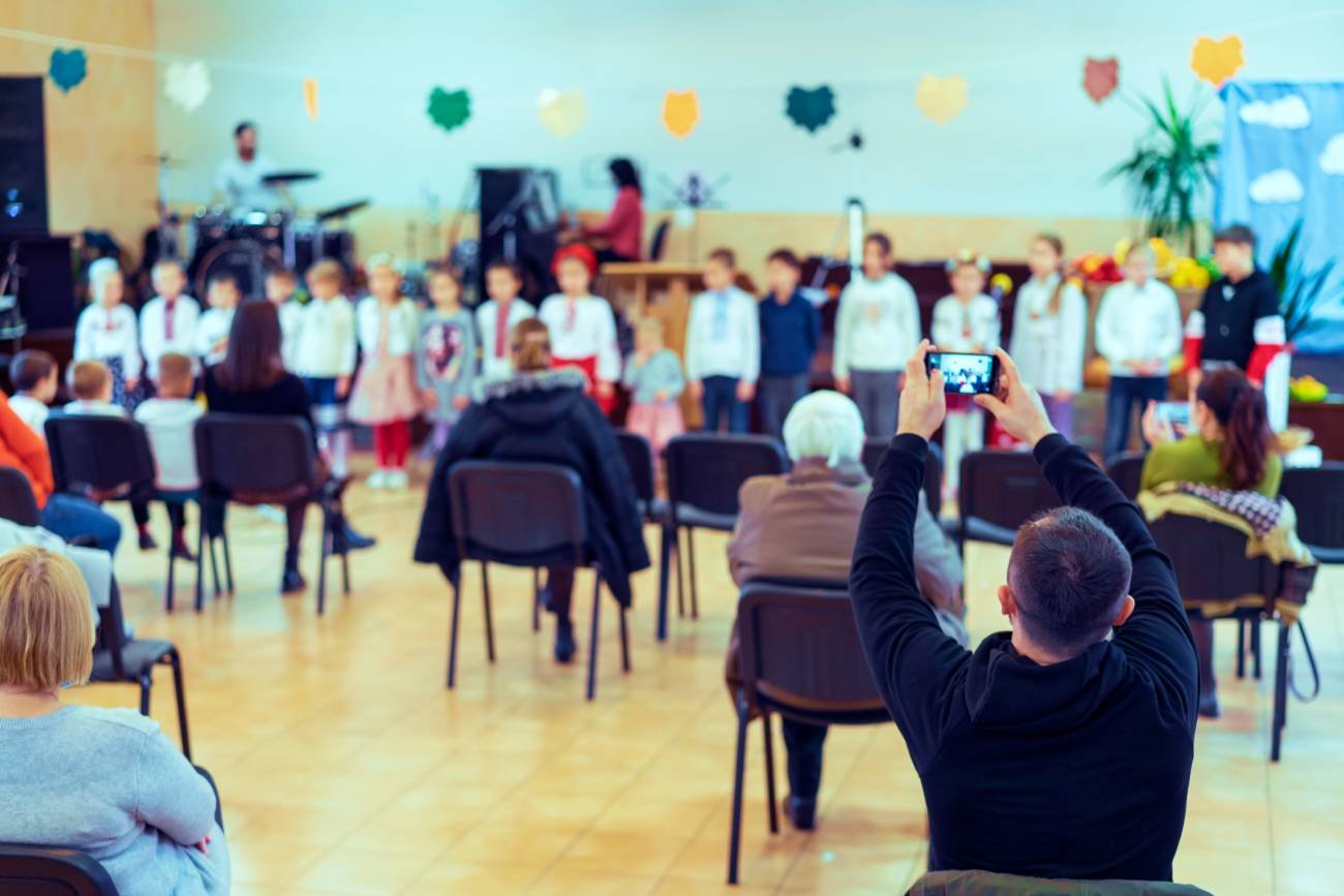 przedszkole, przedstawienie, występy przedszkolaków, dzień matki, dzień dziecka, występ dla rodziców, przedstawienie dla rodziców, list czytelniczki, straszenie karami