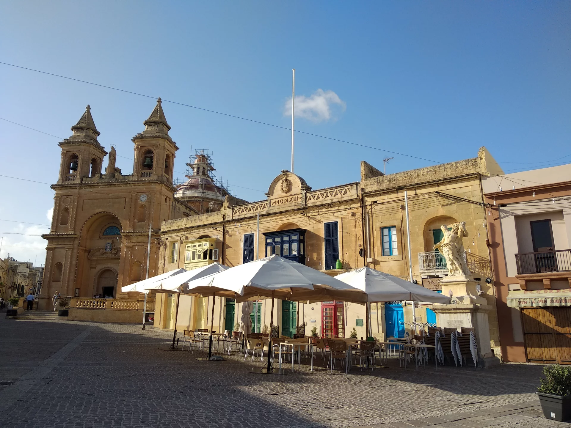 Poobiednia cisza w Marsaxlokk