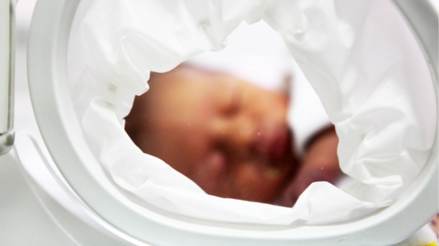 W Polsce i na świecie przychodzą na świat dzieci z in vitro.