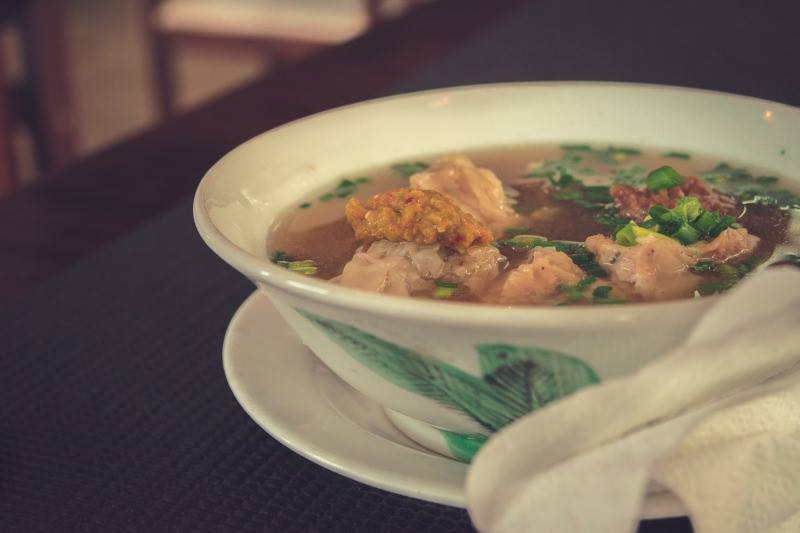 Niektórzy utrzymują, że źle się czują po zjedzeniu dań kuchni azjatyckiej. Czym jest syndrom chińskiej restauracji?