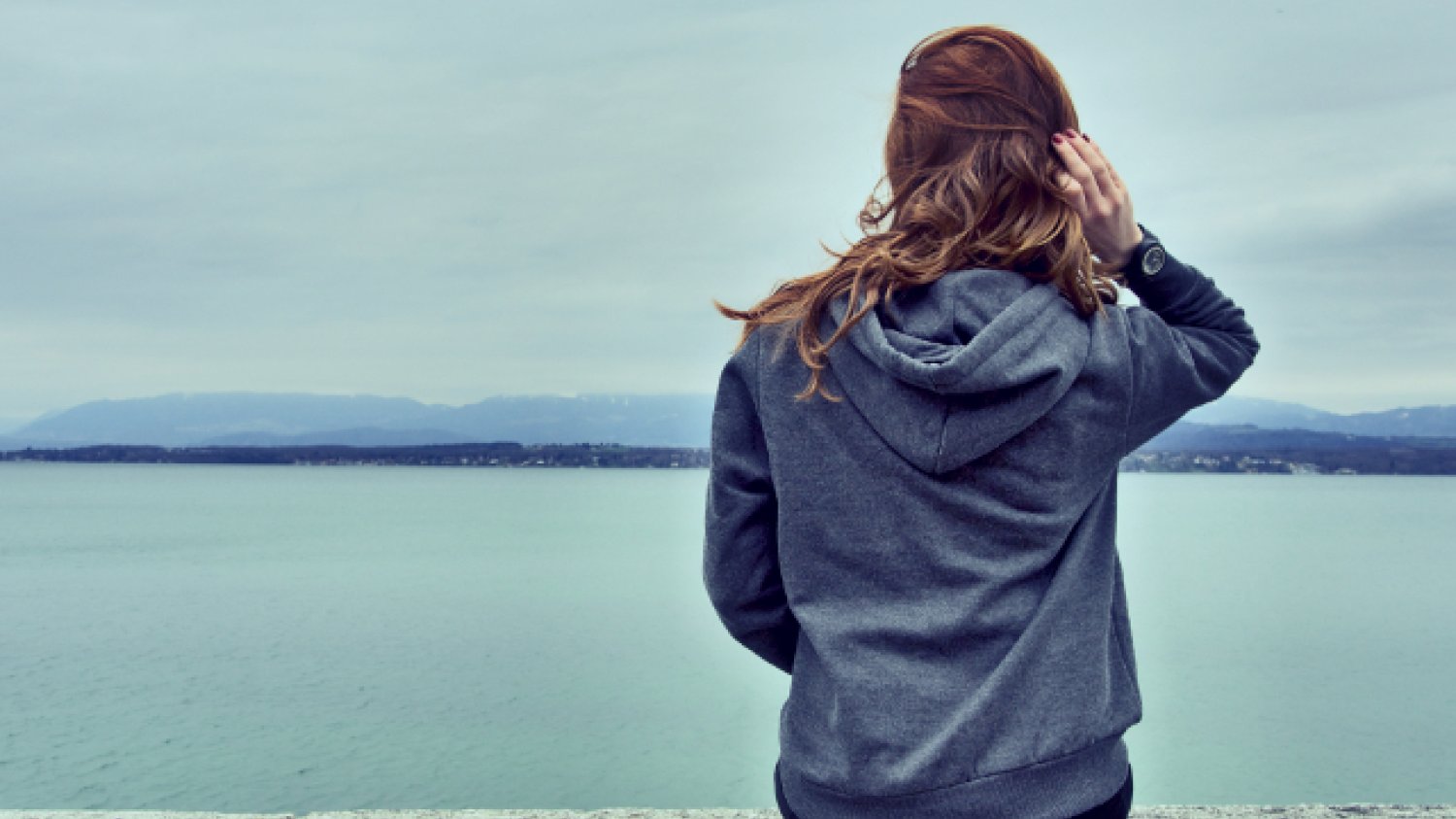 Fot. Pexels / [url=https://www.pexels.com/photo/lake-sea-girl-woman-8657/] stock.tookapic.com [/url] / [url=https://www.pexels.com/photo-license/] CC0 License [/url]