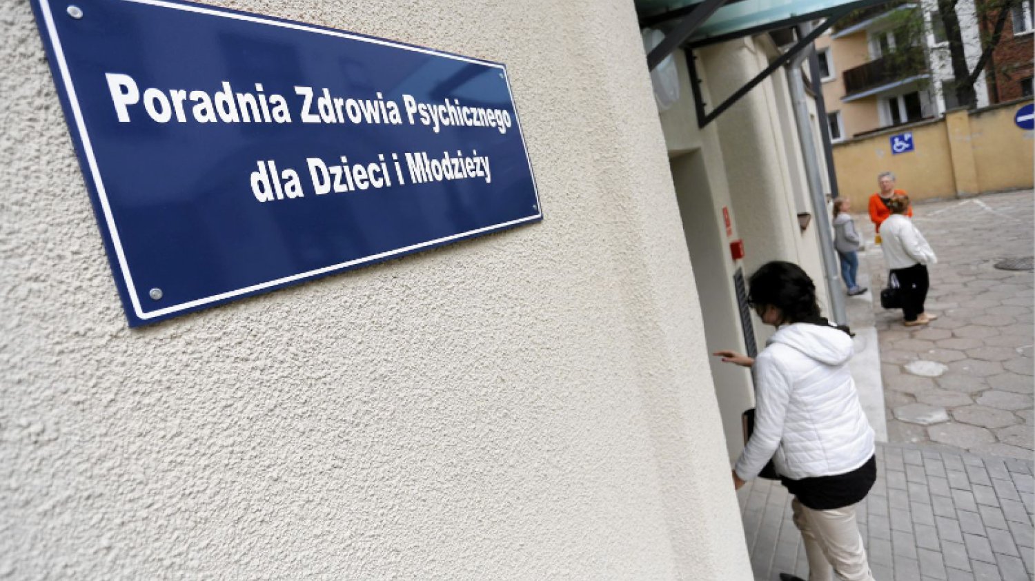 Schemat uzależnienia jest zawsze taki sam. Nieważne czy chodzi o wódkę czy o internet