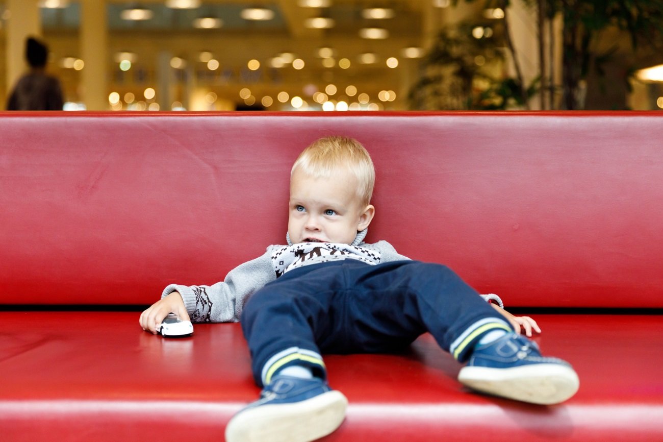 dziecko w centrum handlowym