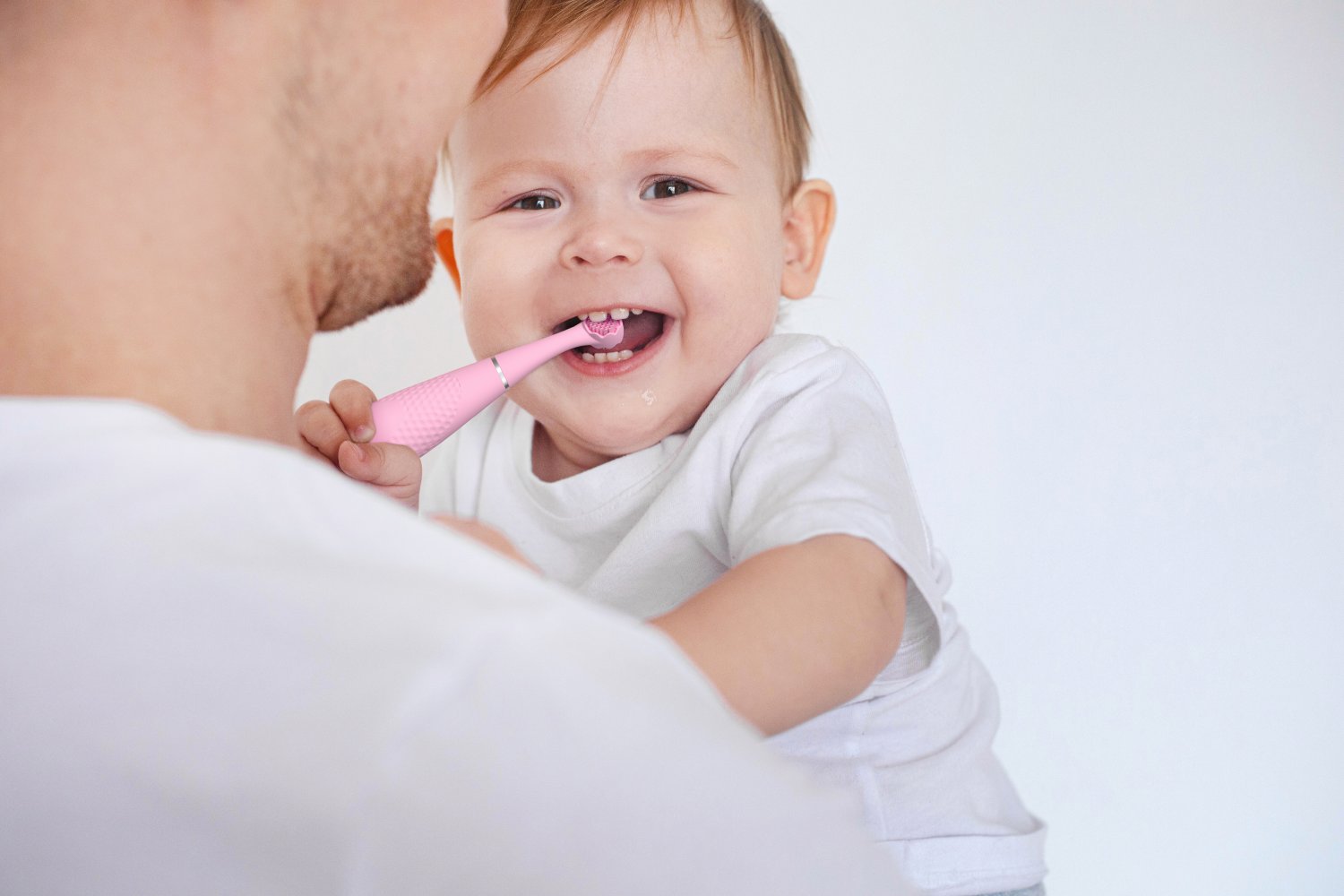 Pierwszy ząbek: co musicie wiedzieć o higienie jamy ustnej niemowląt?