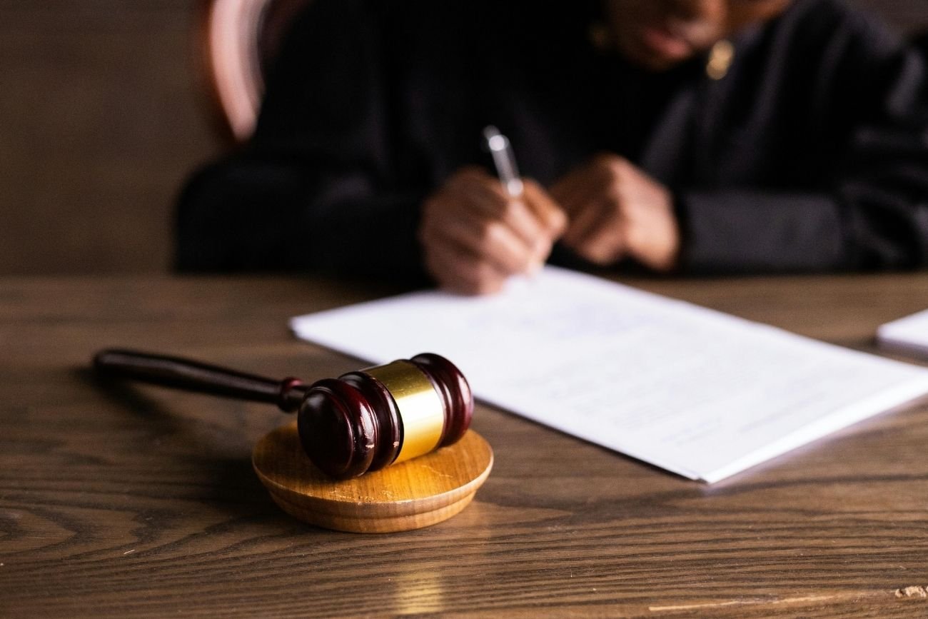 Kto może otrzymać alimenty od dziadków