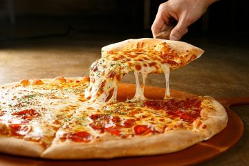 W sklepach sieci NETTO trwa druga odsłona akcji Masa Kreatywności z promocjami i atrakcjami dla dzieci. Wśród produktów w obniżonych cenach znalazł się ser mozzarella polskiej marki Mlekpol