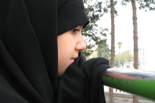 Fot. Pixabay / [url=https://pixabay.com/pl/dziewczyna-park-sport-czarny-veil-685149/]ebrahim /[/url] / [url=https://pixabay.com/service/terms/#usage]CC0 Public Domain[/url]