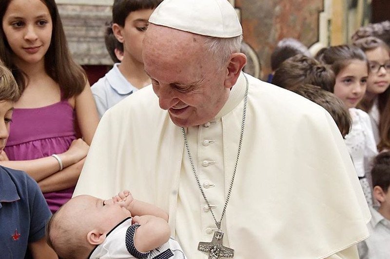 Papież Franciszek o życiu młodych w hipokryzji.