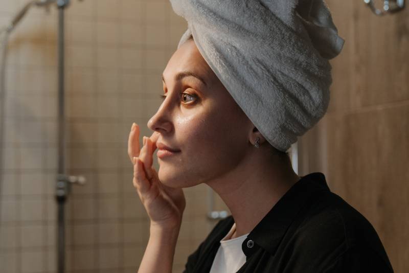 Czy 20-latka może używać kremu 60 plus?