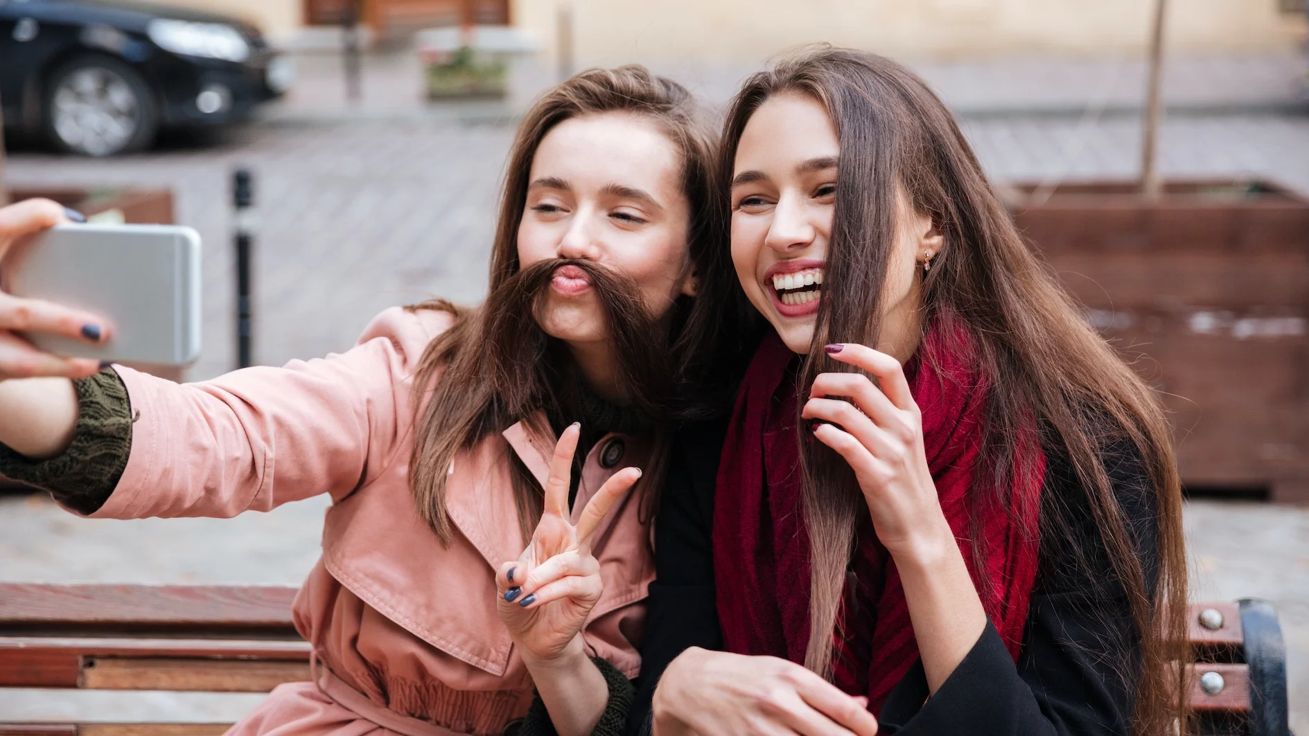 Ludzie mający siostry są szczęśliwsi. Pewnie nie domyślasz się dlaczego