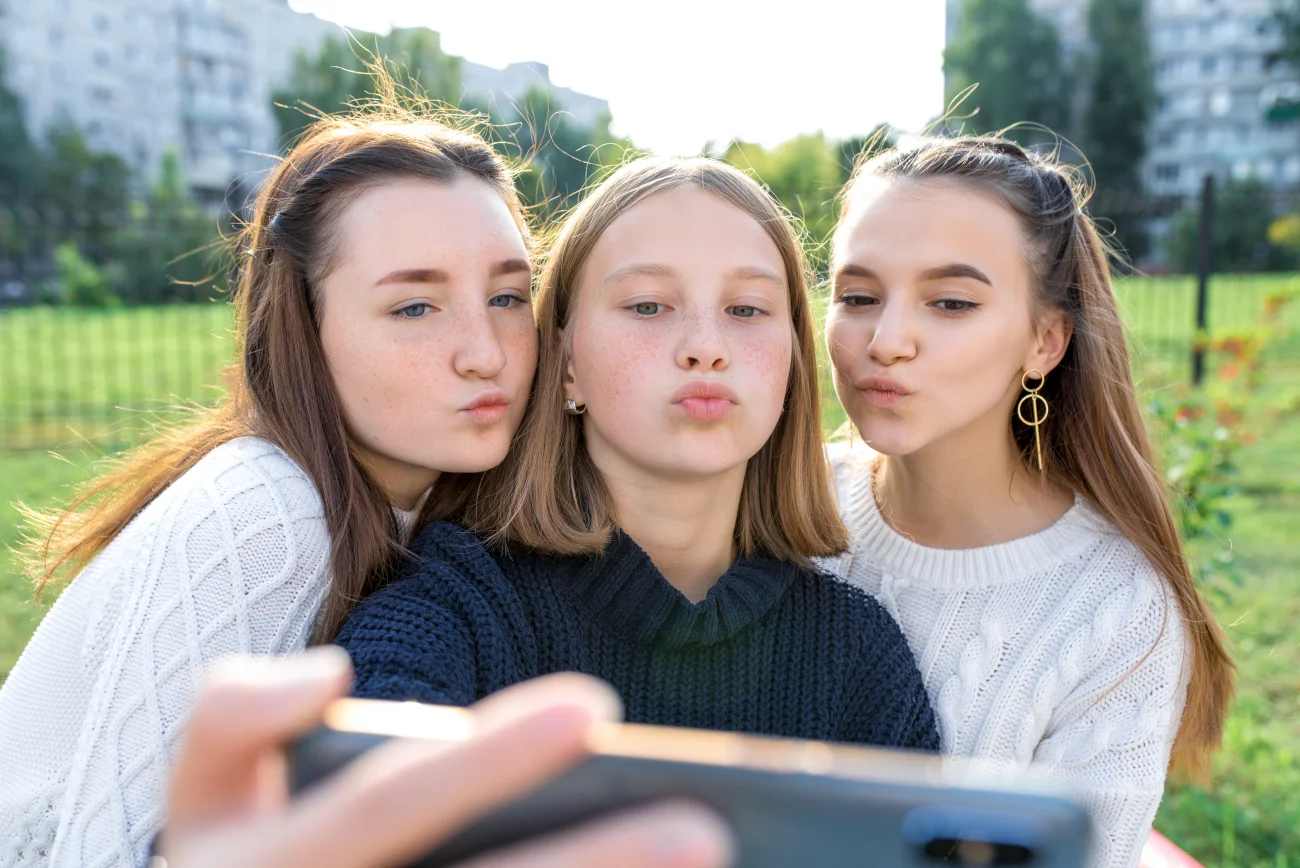 BeReal, nowa aplikacja dla nastolatków, aplikacja, Instagram, nastolatki