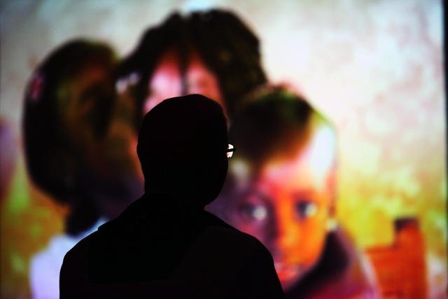 Nauczyciel religii miał romas z uczennicą. A potem usprawiedliwiał nieobecności w szkole swojej kochanki.