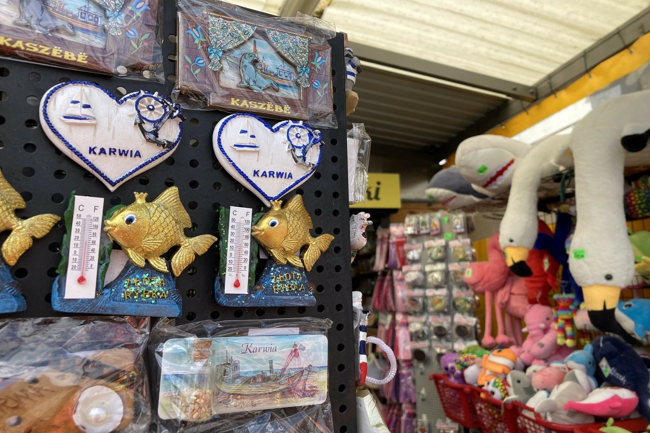 Syn wrócił z zielonej szkoły. "Nie wierzę, iż ktoś pozwolił kupić mu taką pamiątkę"